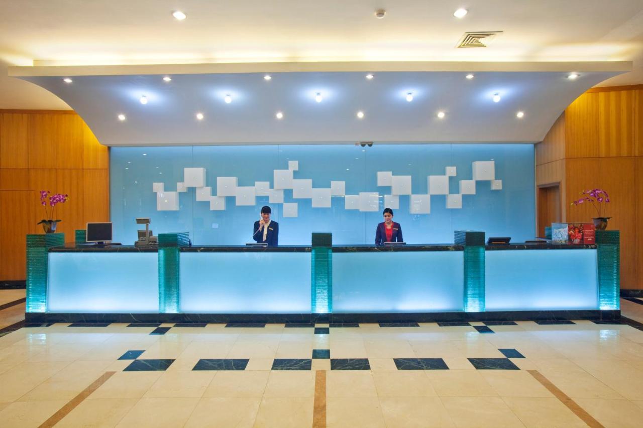 湛江康益广场皇冠假日酒店 外观 照片